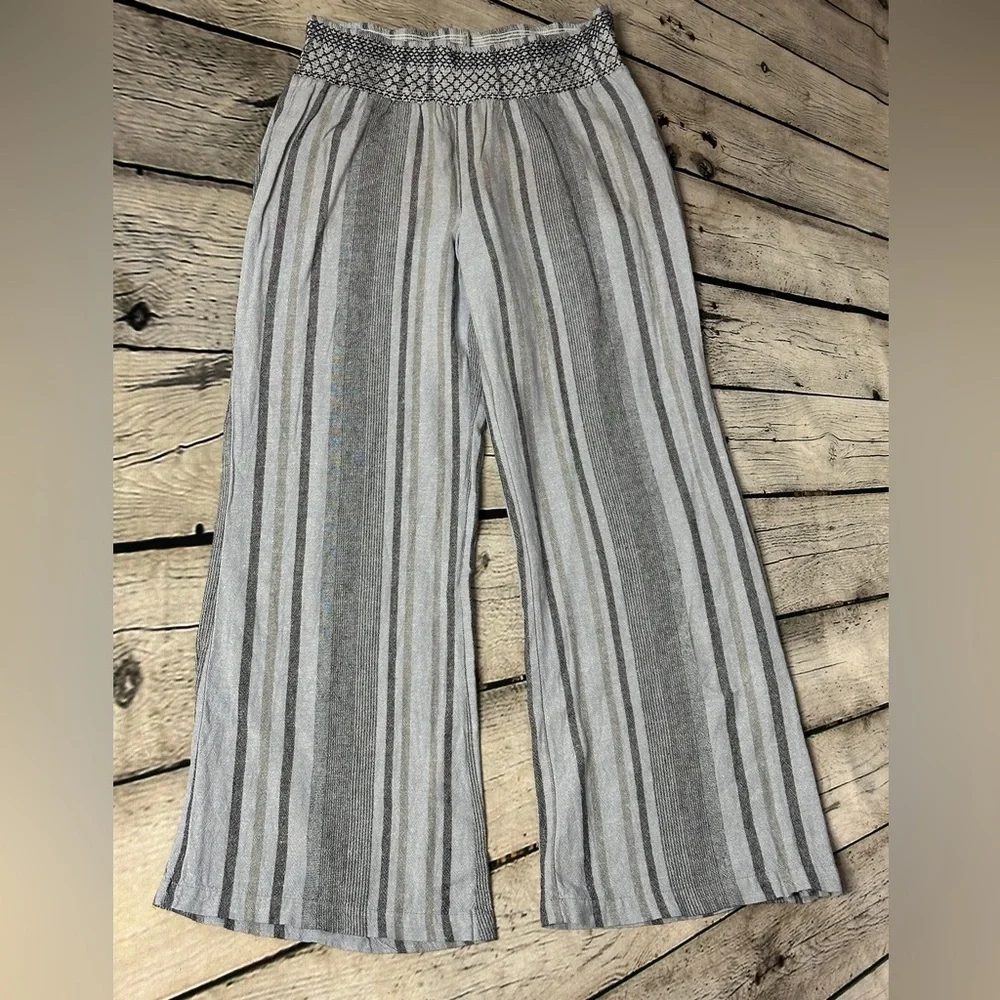 Gray Striped Wide Leg Pants - Picture 6 of 8